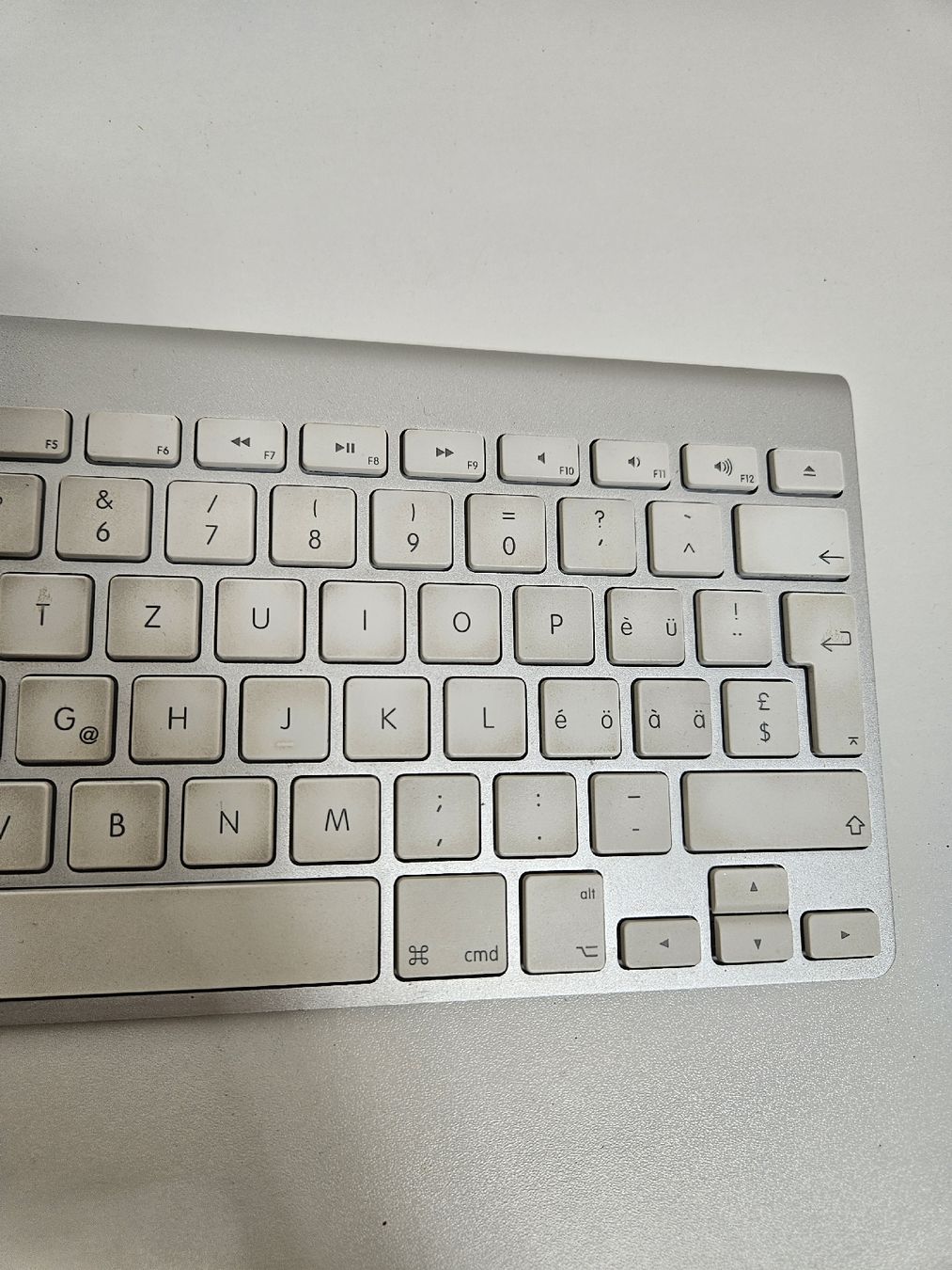 Apple Claviers: Apple Wireless Keyboard A1314 Schweizer Tastaturlayout – D'occasion à Schlieren par Bestleo 2