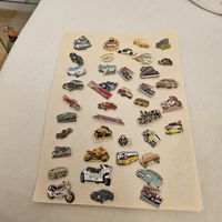 Konvolut 40 stück Auto, Motorrad, usw. Pins Sammlung!