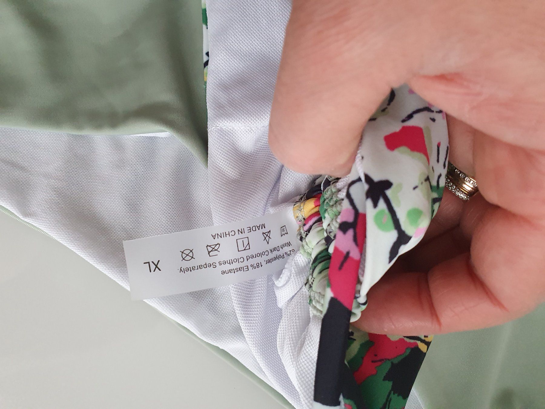 Shein Costumi da bagno & Bikini: Magnifique bikini d'été vert et fleuri - Taille XL – Usato da Lausanne venduto da Af2016 2