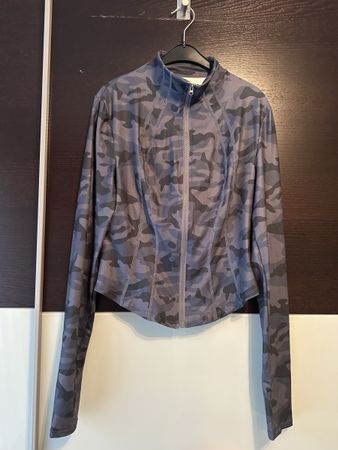 Sportjacke Camouflage Muster, Neu! Gr. M