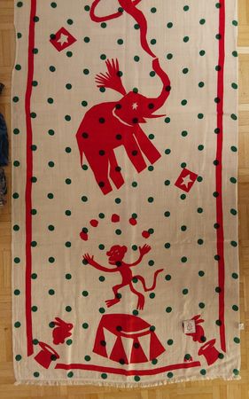 Schal Wolle Gaby Stranner Motiv Zirkus