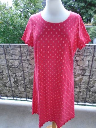 Selbst genähtes Kleid Gr. 40.