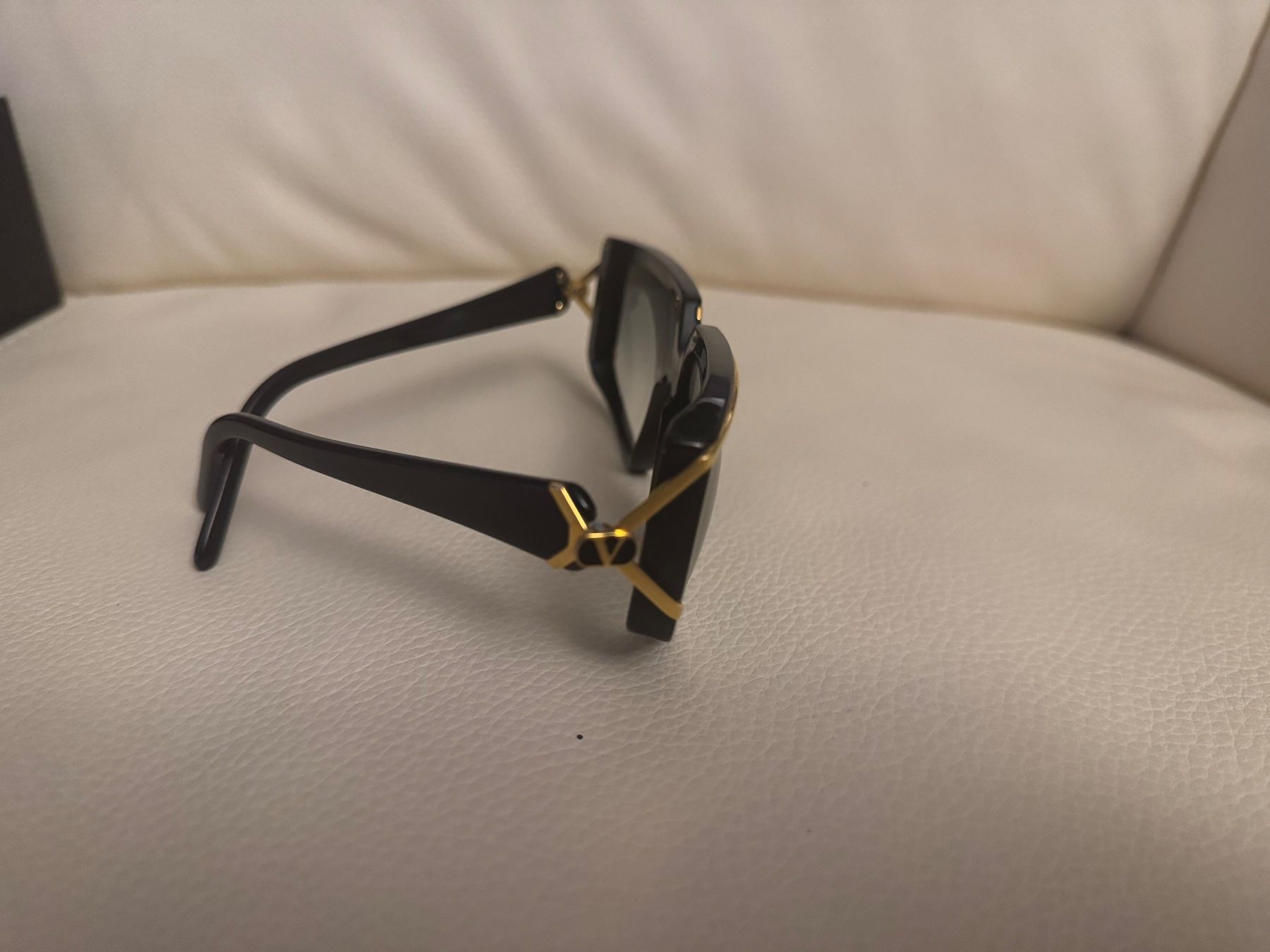 Valentino Brillen & Gläser: Lunettes de soleil Valentino – Gebraucht aus La Brévine von ycy_m22k 7