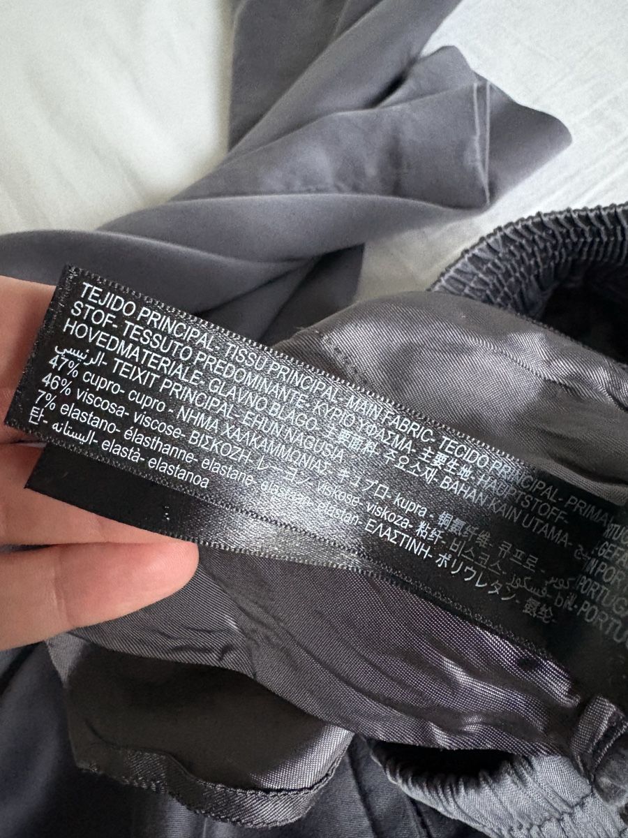 Massimo Dutti Pantaloni: Silky Hose wide leg blaugrau – Usato da Bern venduto da co_rinaa 3
