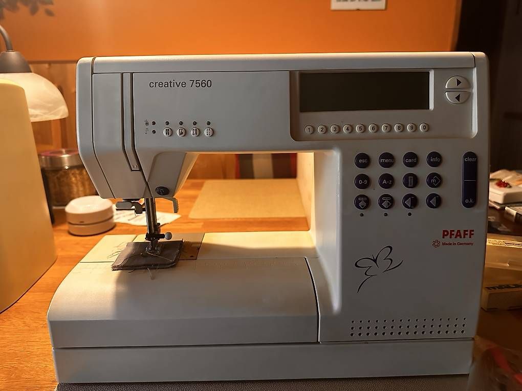 Macchine da cucire: Pfaff Creative 7560 – Usato da S. Antonino venduto da dkr_kth7