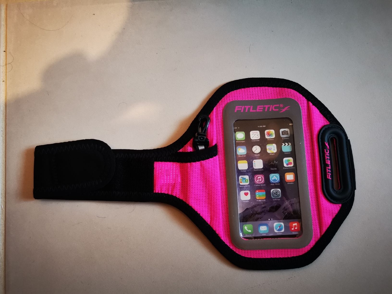 Borse: Armtasche für das Smartphone – Nuovo (secondo la descrizione) da Teufen AR venduto da RaphaellaB