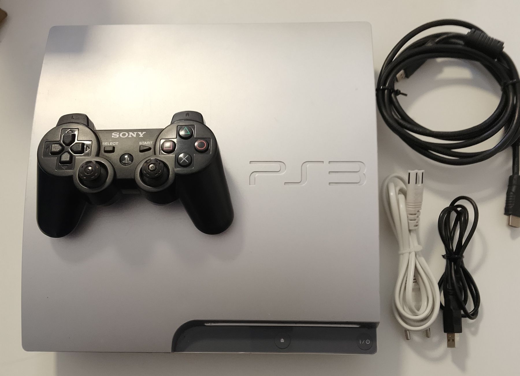 Sony Konsolen: Sony Playstation 3 mit Controller und kabel – Gebraucht aus Biel/Bienne von Vintage-timearts