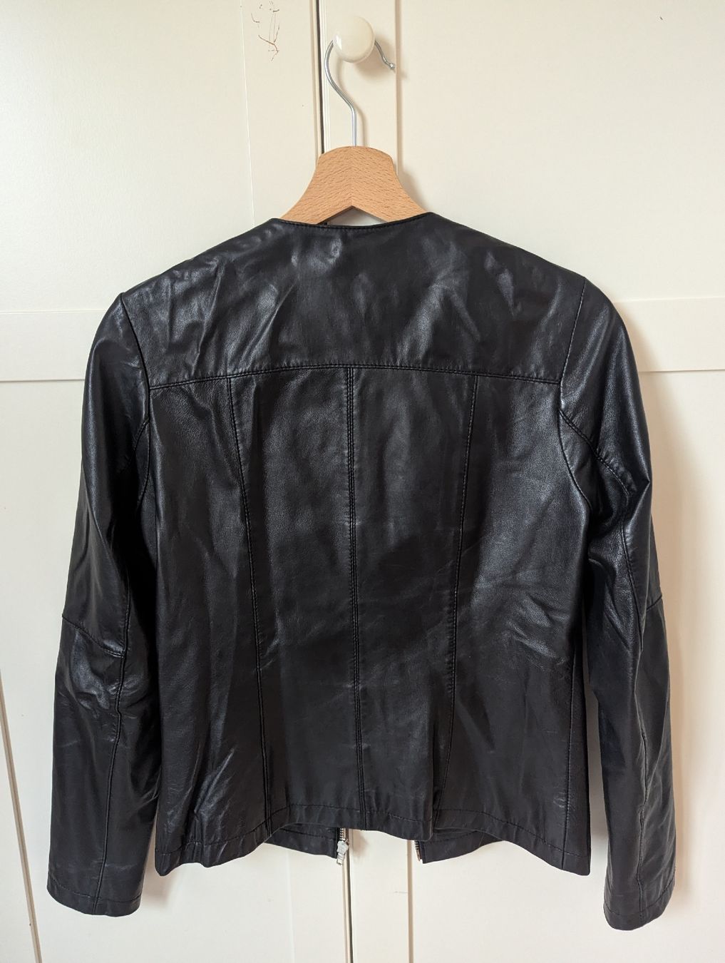 Globus Giacche: Globus Essentials Black 100% Lamb Leather Jacket, Size XS – Usato da Schlieren venduto da maseam 3