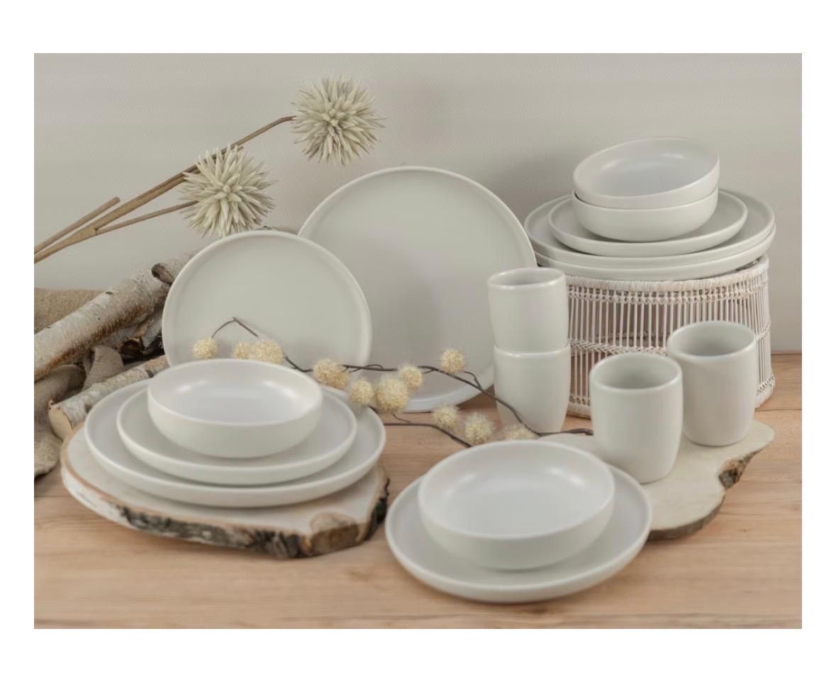Set di piatti: Keramik Geschirr- Set weiss matt – Usato da Gossau ZH venduto da Celestino_2.0