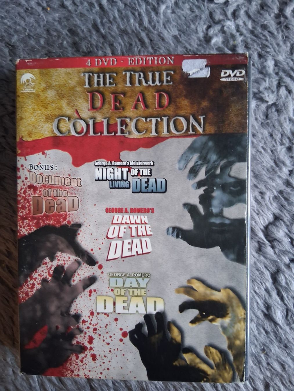 Tutti i DVDs: THE TRUE DEAD COLLECTION    4 DVD BOX – Usato da Wetzikon ZH venduto da Ramones01