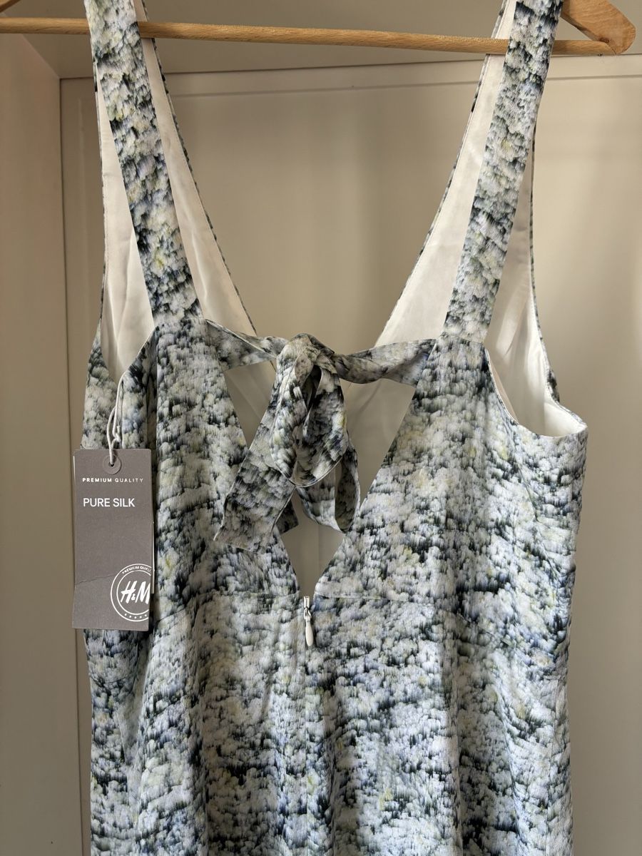 H&M Vestiti: Robe longue en soie H&M 36 – Nuovo e nell'imballaggio originale da Ostermundigen venduto da Delphine74 1