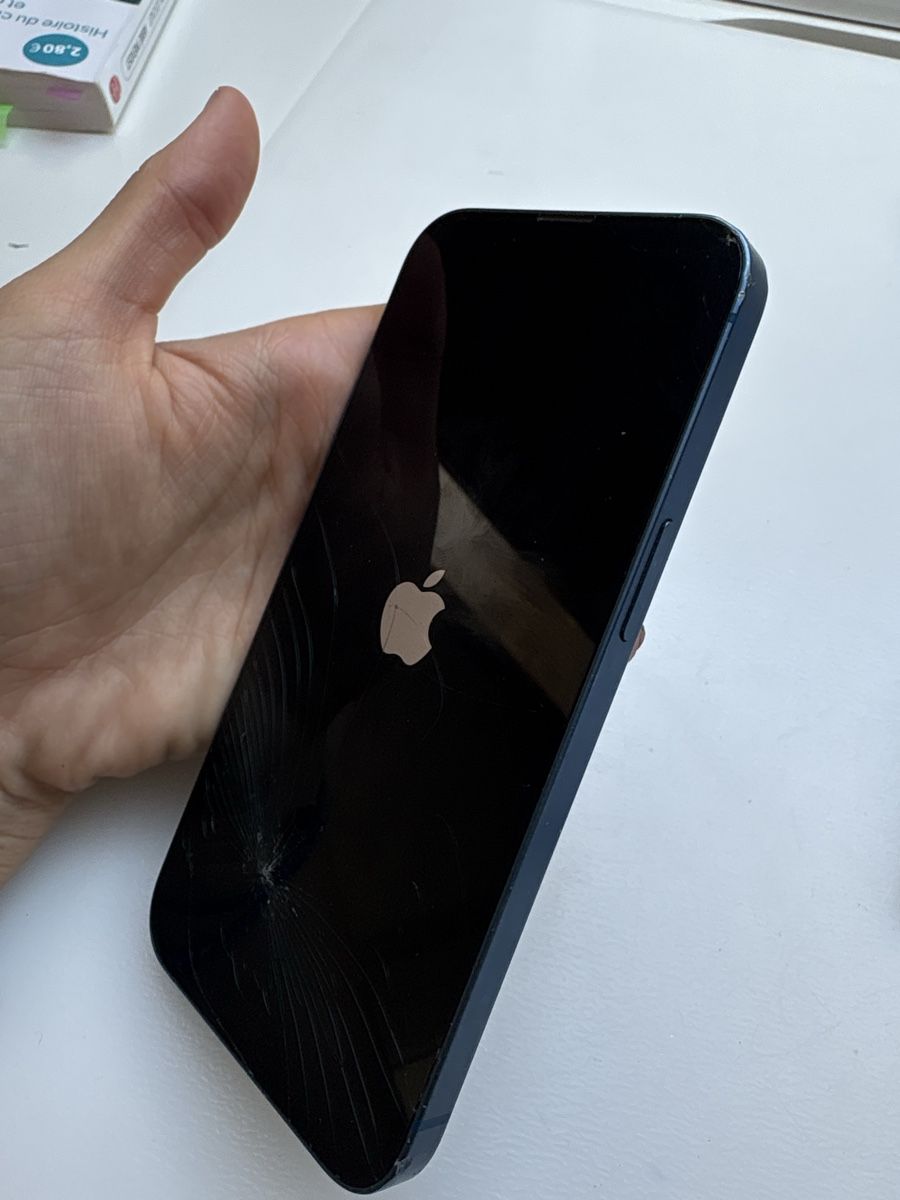 Telefone: iPhone 13 Apple bleu foncé  – Gebraucht aus Le Grand-Saconnex von c7w_ngx7 6