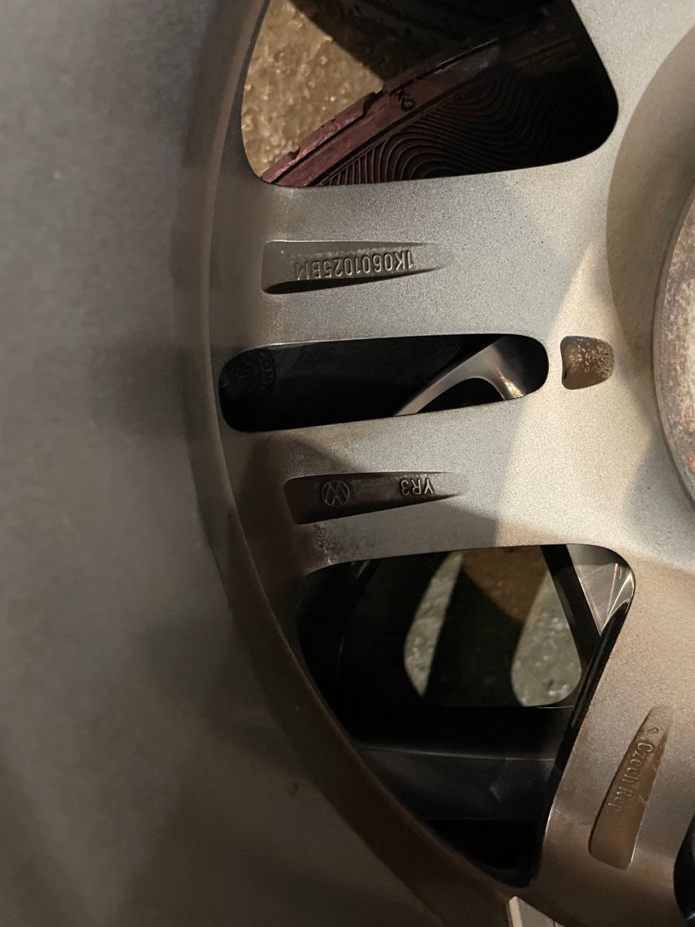 Volkswagen Pneumatici & Ruote complete: VW Golf Somerräder – Usato da Horw venduto da Mogi6048 5