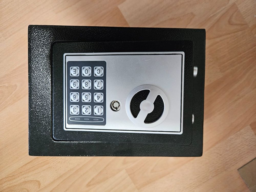 Kleiner elektronischer Safe | Kaufen auf Ricardo