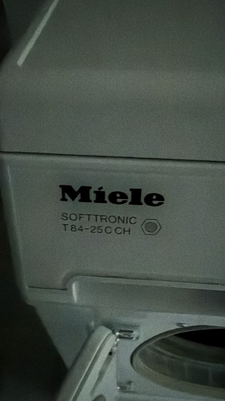 Miele Lavatrici: Waschmaschine & Tumbler – Usato da Schaffhausen venduto da Schweiz-Suisse 2