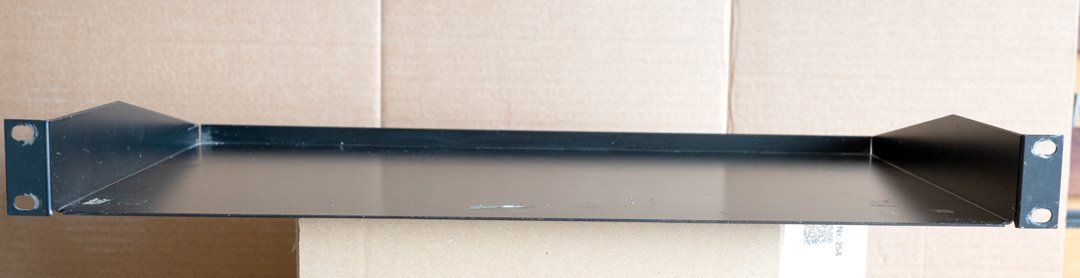 Strumenti musicali: Music effects rack shelf, metal. – Usato da Zürich venduto da AuctionAlan 2