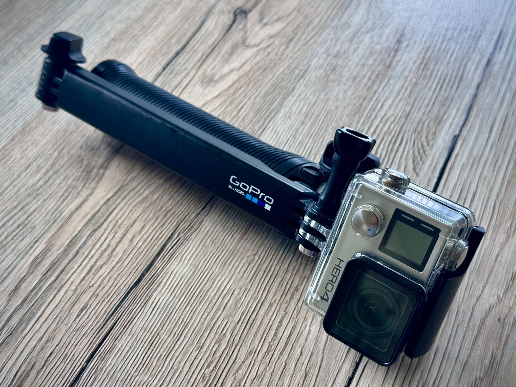 Gopro Action Cam: [TOP!] GoPro Hero 4 + 64Gb + Bonus – Usato da Unterägeri venduto da NikitaY