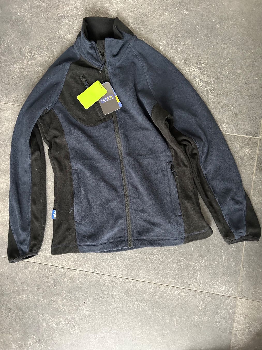 Vestes: Faserpelz NEU Gr. XS – Neuf avec emballage d'origine à Worblaufen par Savanne05