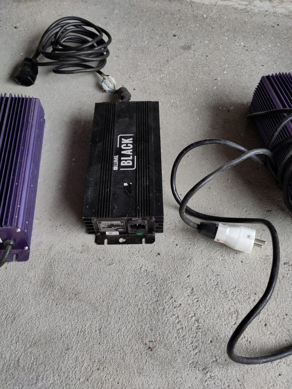 Alimentazione elettrica: Lumi Black Range 600W Grow Ballast – Usato da Capolago venduto da Bomberz