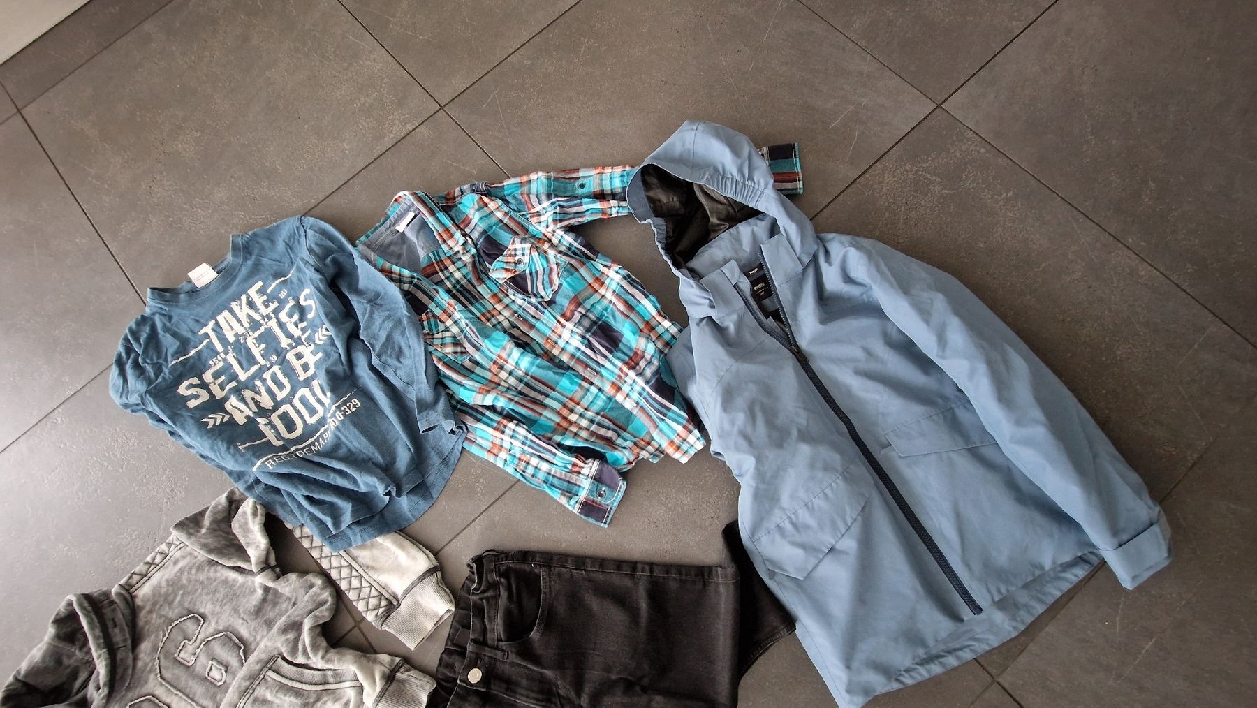 Lotti & Set di vestiti: Kleiderpaket Jungs Gr. 146 – Usato da Bätterkinden venduto da Reniderella 3