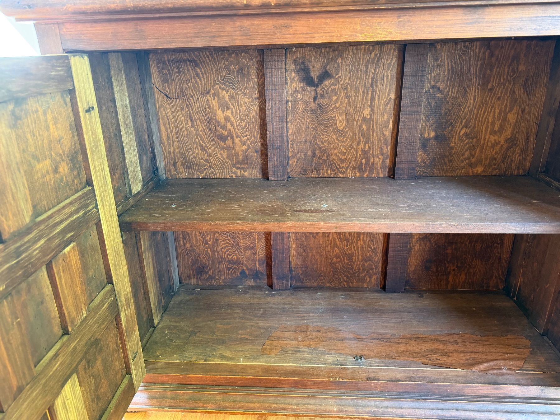 Commodes: Massivholzmöbel in spanischem Stil – D'occasion à Adetswil par Smita 3