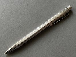 Caran d’Ache Ecridor Schreiber Chevron versilbert cq