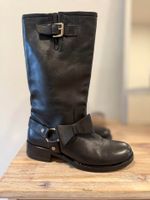 Old money Stil Elisabetta Franchi boots Lederstiefel