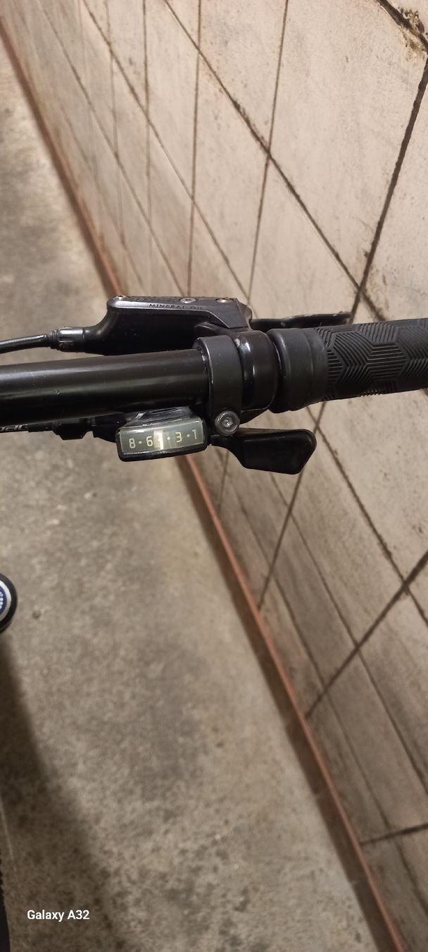 Specialized Vélos: Specialized hotrock 24 zoll – D'occasion à Zofingen par Robbymess 4