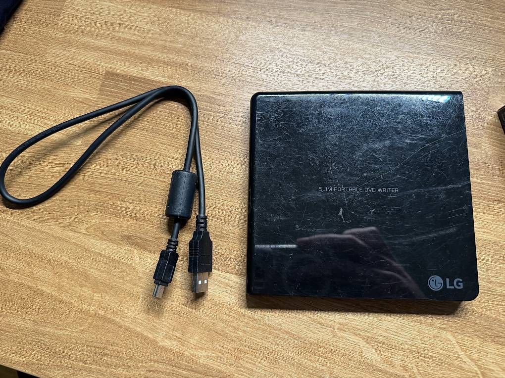 Sistemi audio & multimediali: LG GP57EB40 externer USB DVD Brenner CD DVD – Usato da Zug venduto da jonasg 2