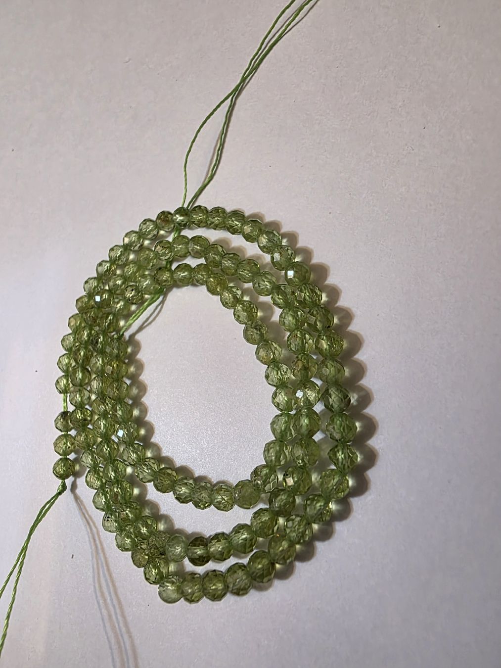 Minerali & Pietre curative: Peridot rund 4 , 5 mm. Strang – Nuovo e nell'imballaggio originale da Menziken venduto da Mirager 2