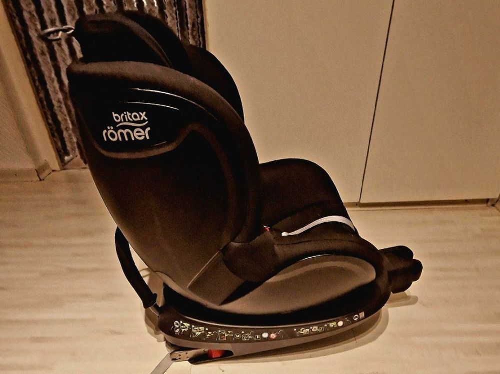 Römer Britax DUALFIX 2 R "0-18kg" 360° drehbar ISOFIX | Kaufen auf Ricardo