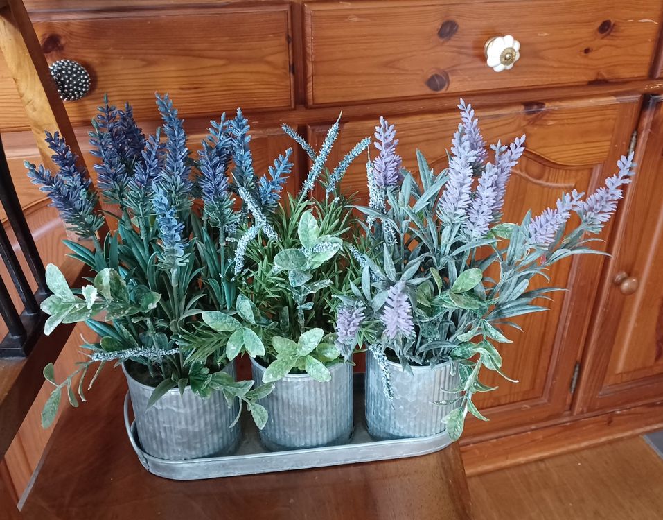 wundersch-ne-lavendel-arrangements-k-nstli-gebraucht-in-frauenfeld