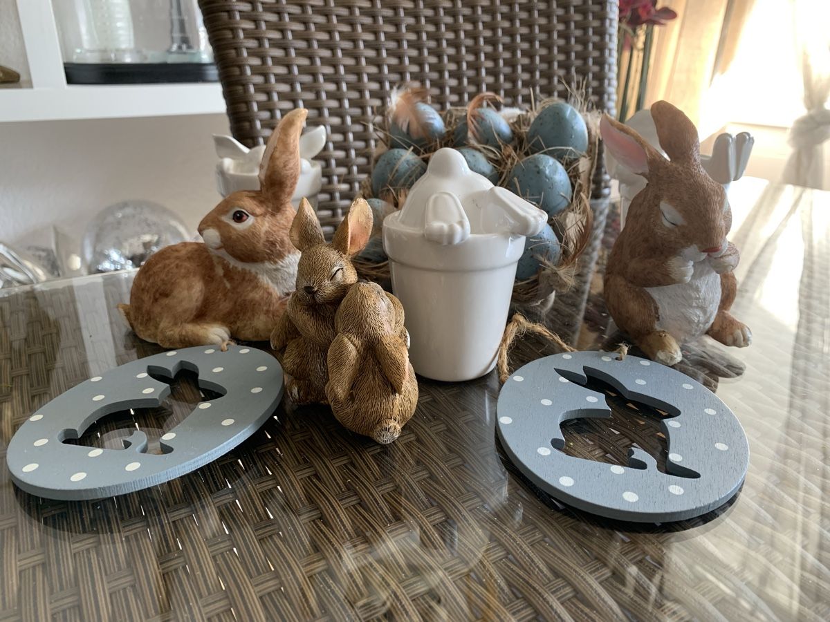 Migros Tutte le decorazioni: Wunderschöne Hasenfiguren, Osterdekoration! – Nuovo (secondo la descrizione) da Emmenbrücke venduto da Dior09