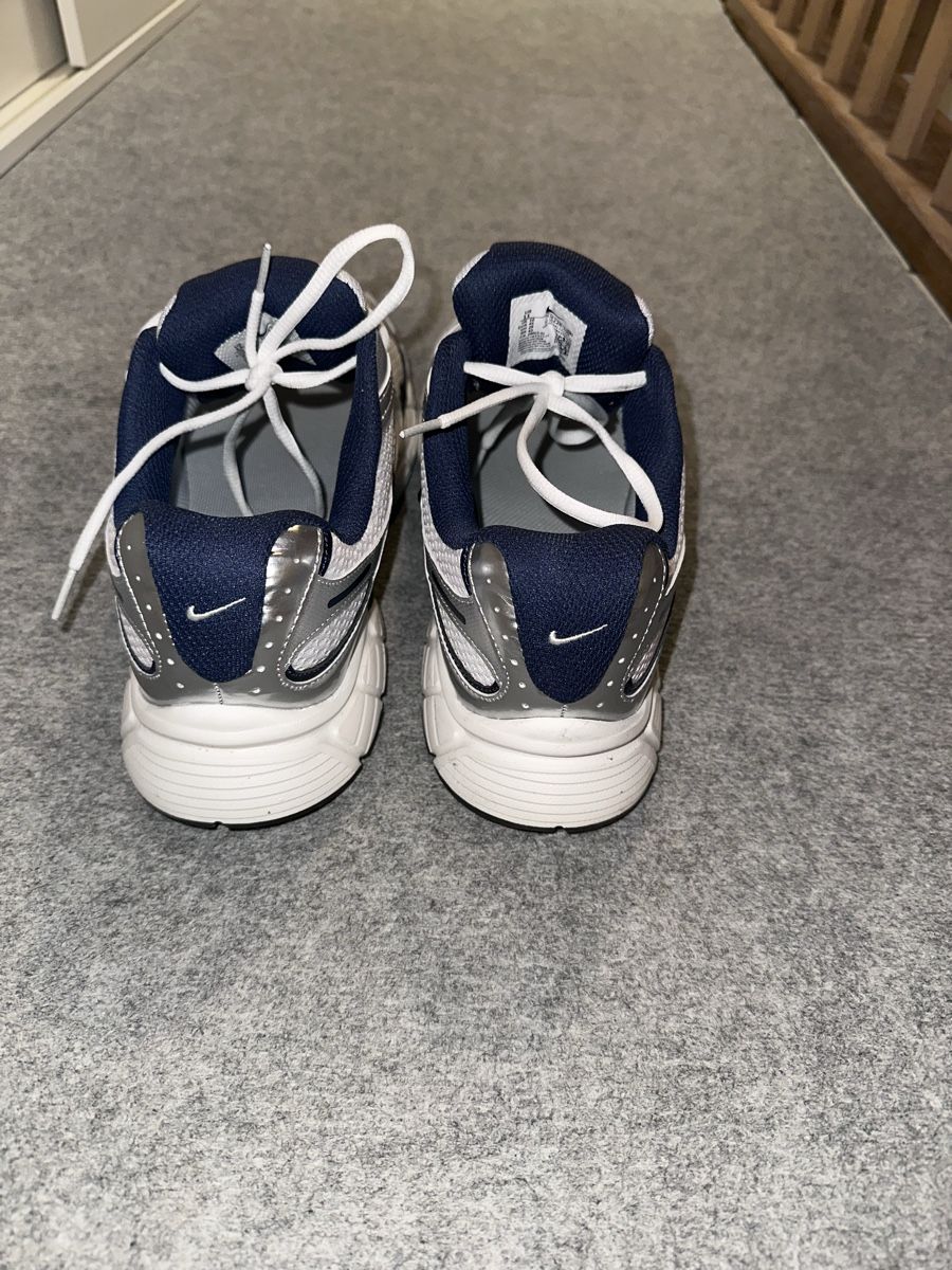 Herrenschuhe: Nike Laufschuhe Grösse 45 – Neu (gemäss Beschreibung) aus Grenchen von Audi8816 2