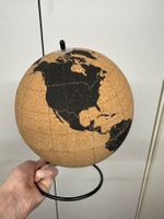 Globus aus Kork