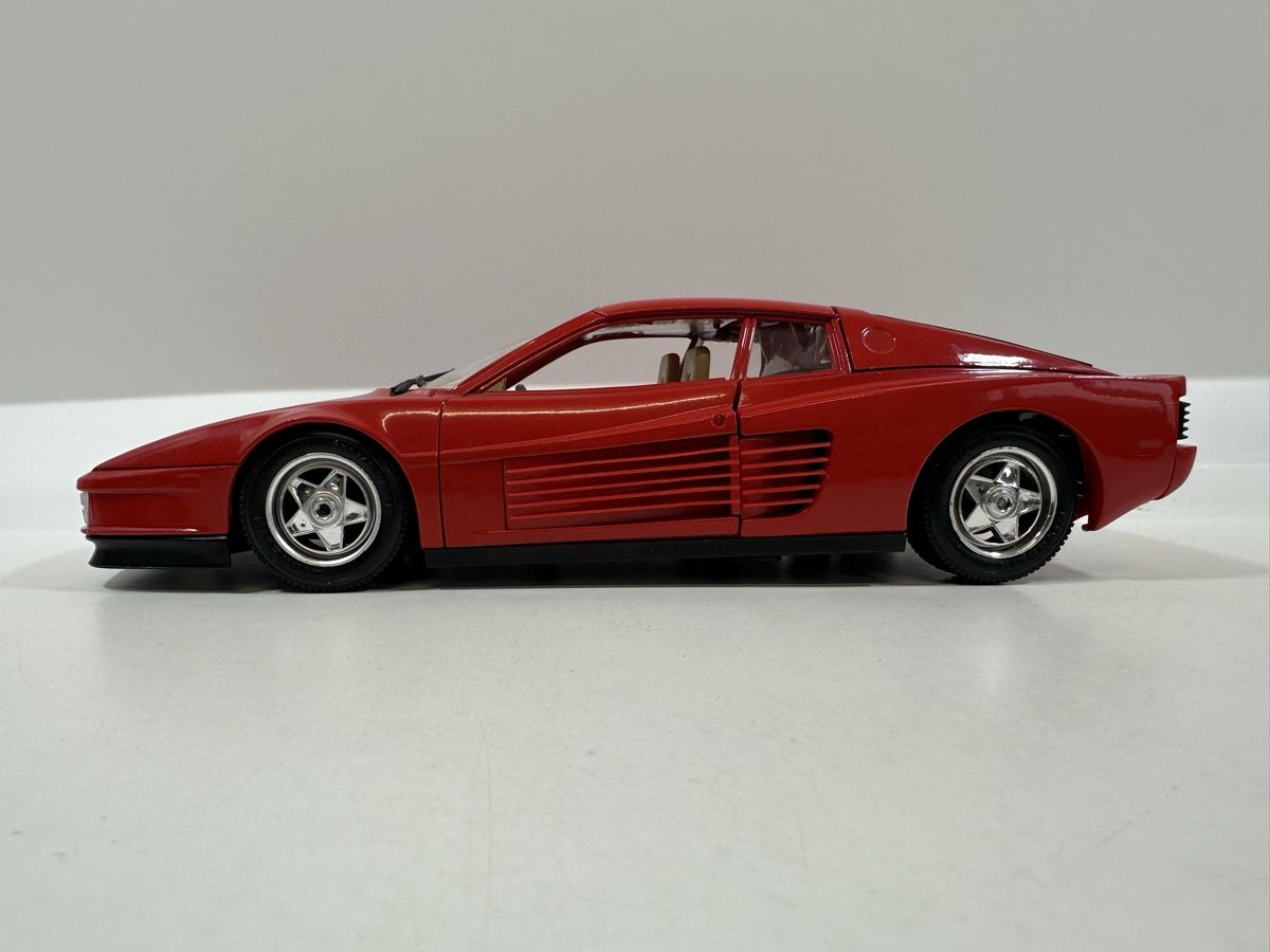 Bburago Modellini d'auto: Ferrari Testarossa 1:18, rot, BBURAGO – Usato da Zofingen venduto da rf9_x2xt 2