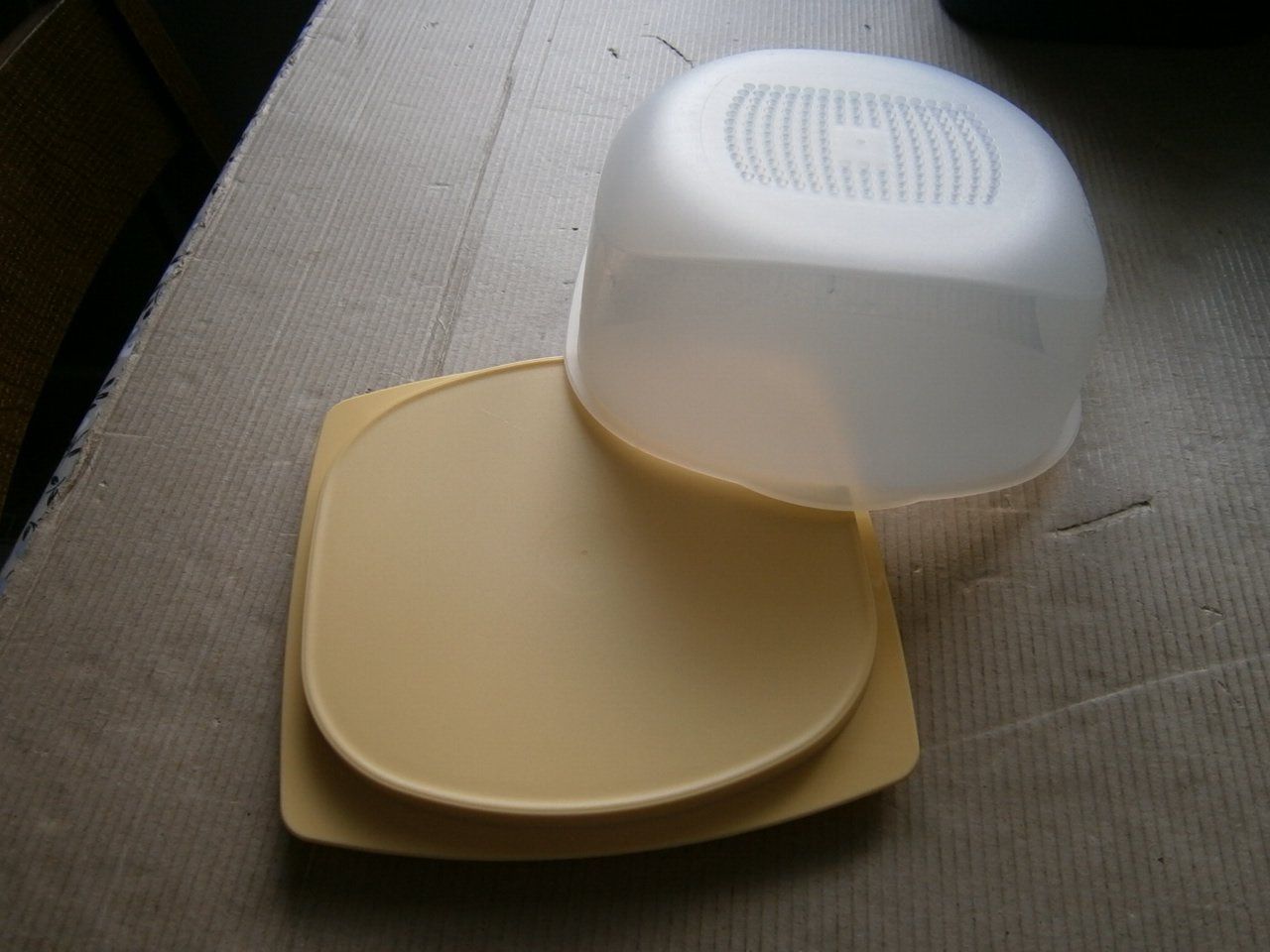 Tupperware Behälter & Ähnliches: Tupperware 1 Stück schale mit deckel – Gebraucht aus Pratteln von 66werni 1