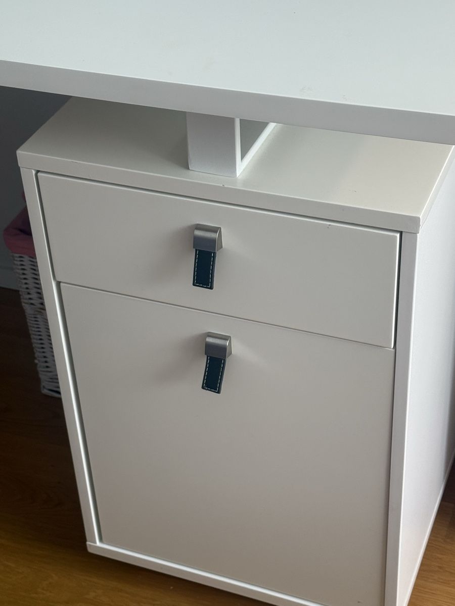 Bureaux: Bureau + Chaise de bureau  – Neuf (Voir description) à Chêne-Bougeries par nee_f2v7 4