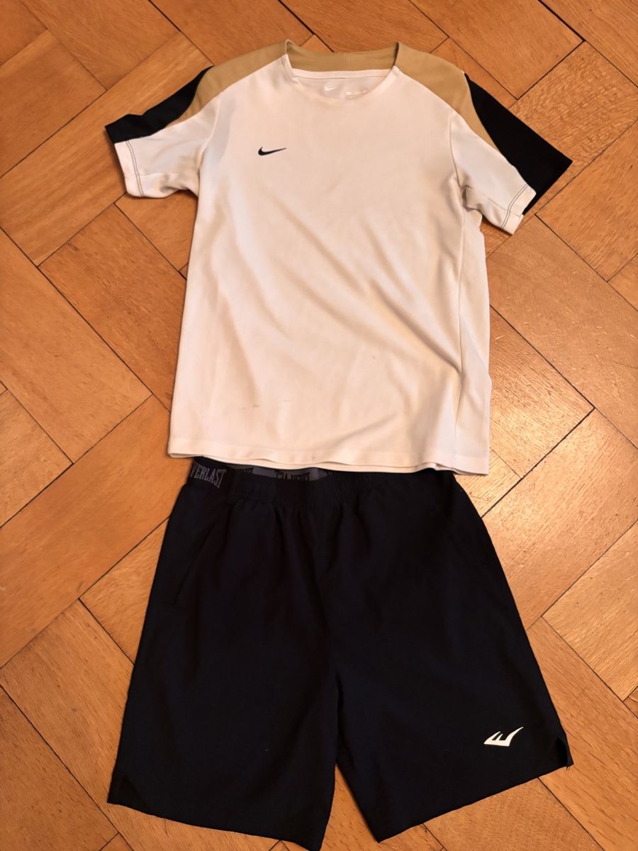 Nike Lotti di vestiti: Sporttenue, 146 – Usato da Zürich venduto da gucks