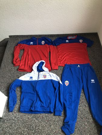Errea Trainingsanzug Liechtenstein Grösse M guter Zustand