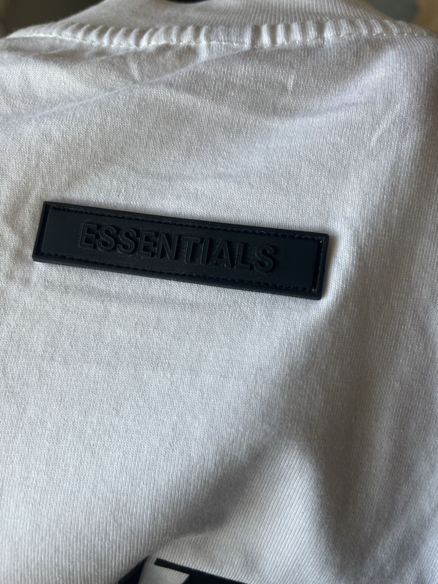 Fear of God T-Shirts: T-Shirt Essentials weiss neu – Neu (gemäss Beschreibung) aus Schlatt TG von sarinasarina 3