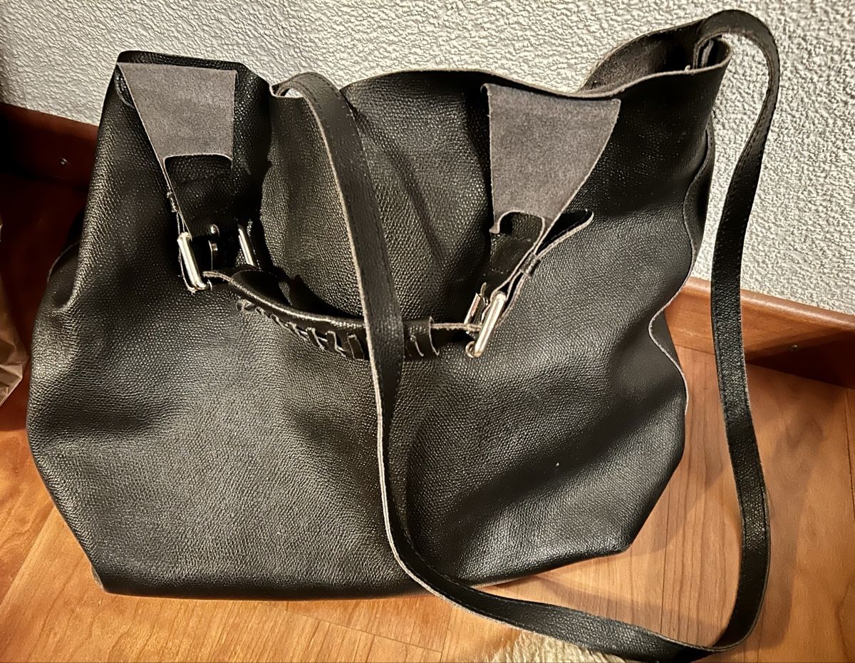Borse da donna: Schwarze Lederhandtasche Vintage – Usato da Muttenz venduto da cho_xj52