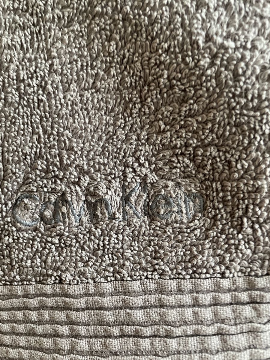 Calvin Klein Teli da bagno: Calvin Klein Frotteetücher – Usato da Richterswil venduto da Wildampfer 1