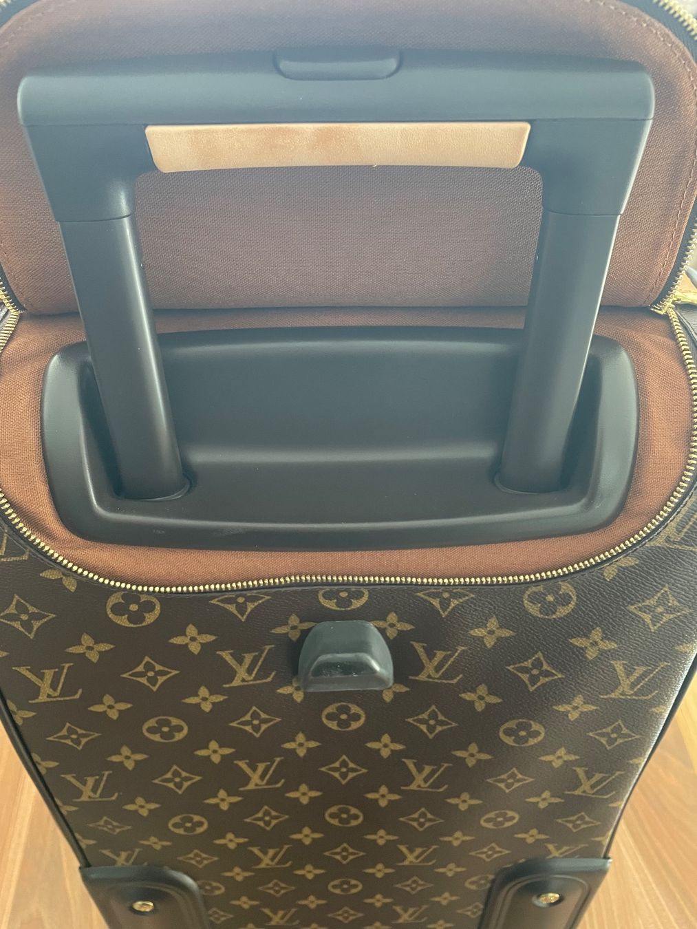 Louis Vuitton Valigie: LOUIS VUITTON Monogram Canvas Eole Rollkoffer - NP 2‘300.00 – Usato da Chur venduto da Hortensia03 7