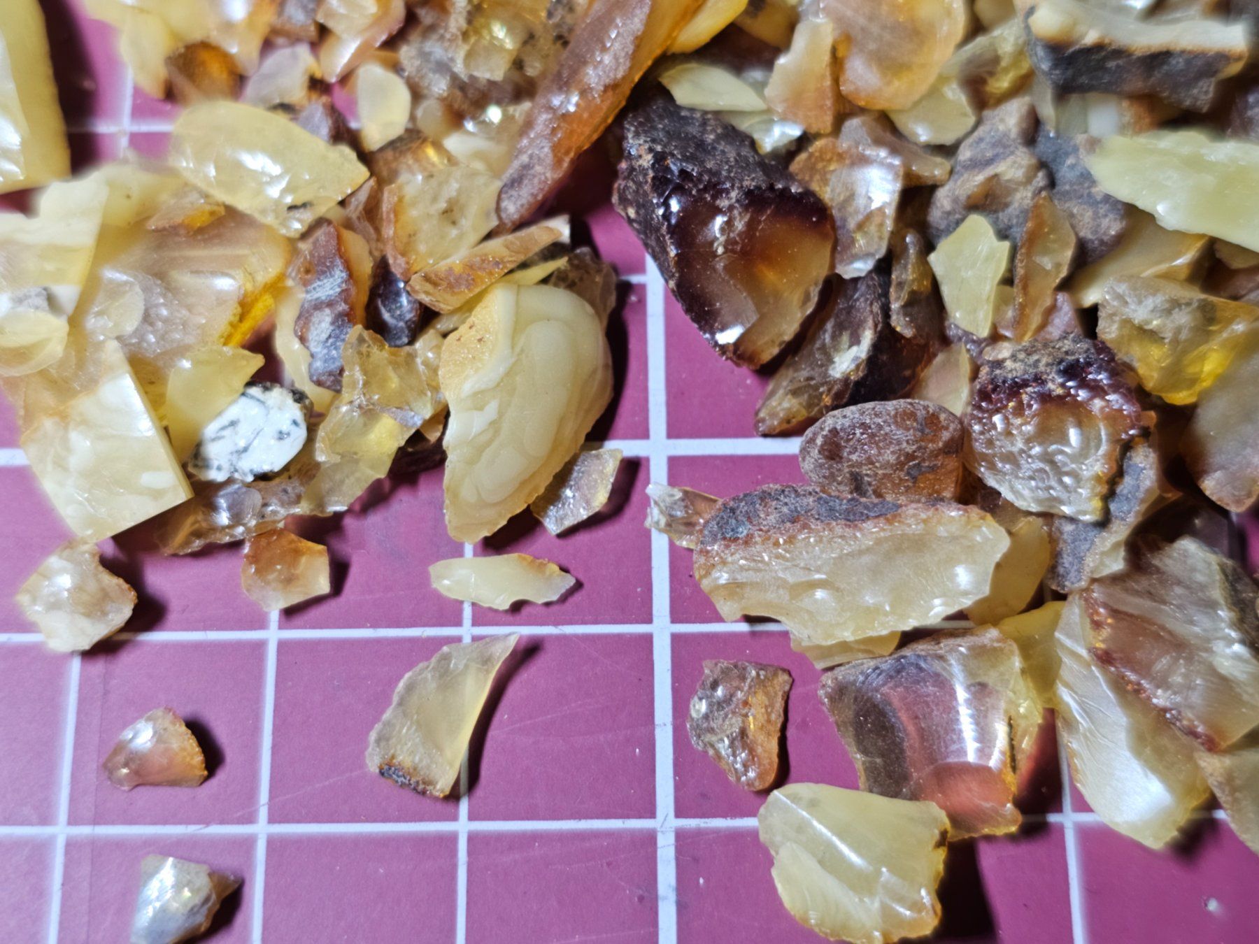 Minerali & Pietre curative: 100gr Rohbernstein hell lot baltisch Bernstein butterscotch – Nuovo (secondo la descrizione) da Riedt b. Erlen venduto da Gottestraene 5