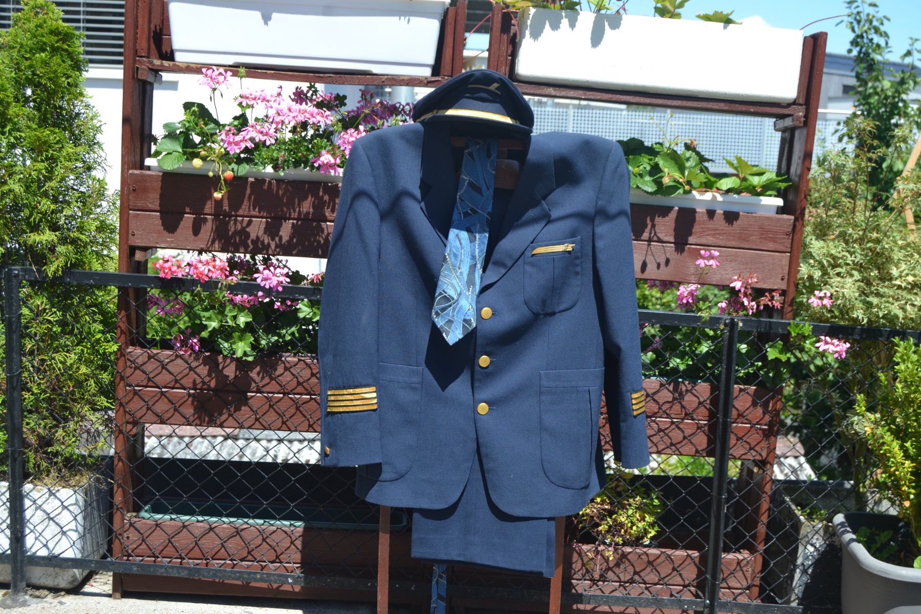 Swissair Uniformen: Swissair Uniform komplett – Gebraucht aus Wil SG von fanofrio 1