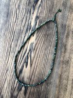 Kette Halskette Perlenkette mit grünen Steinen