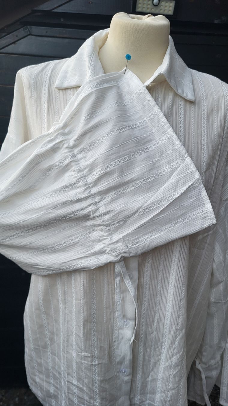 Camicette: Blouse-chemise blanche en coton  – Nuovo e nell'imballaggio originale da Fribourg venduto da VictoriaShop7 5