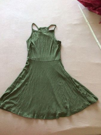 Luftiges Kleid in Olive Gr.S