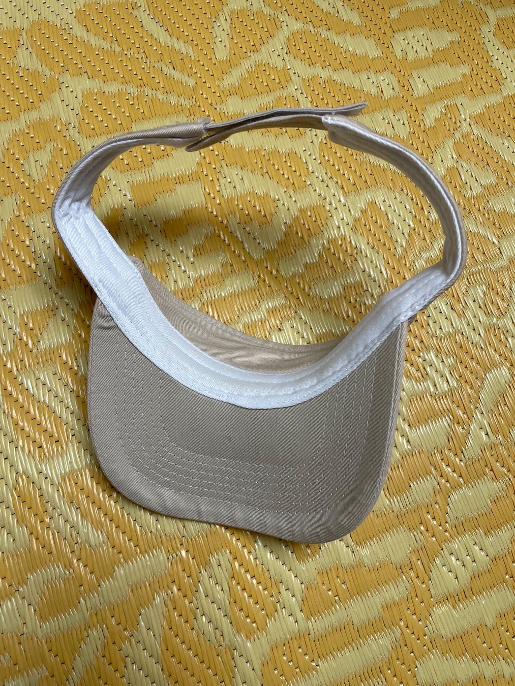 Copricapi, berretti & cappellini: ALLES RAUS Cap beige – Nuovo (secondo la descrizione) da Kloten venduto da simones.thriftshop 3
